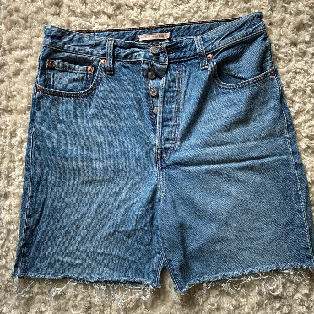 Levi’s ribcage shorts